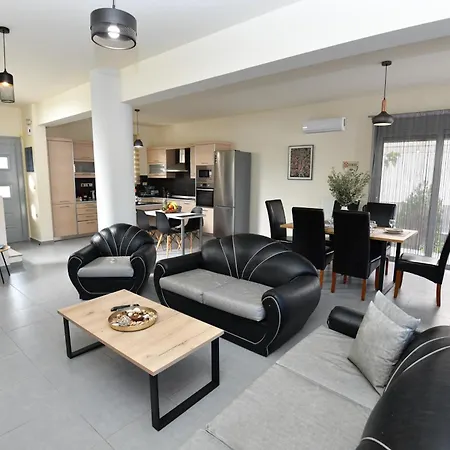 Dionysus Seaside Βίλα