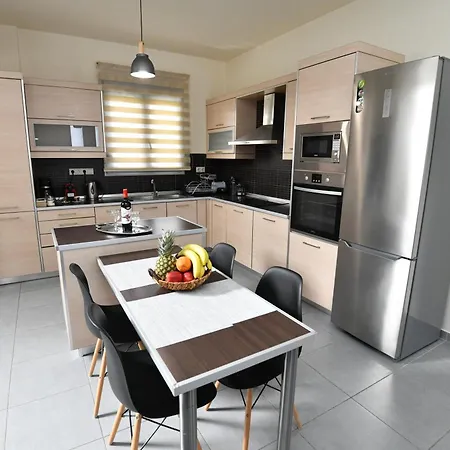 Βίλα Dionysus Seaside *